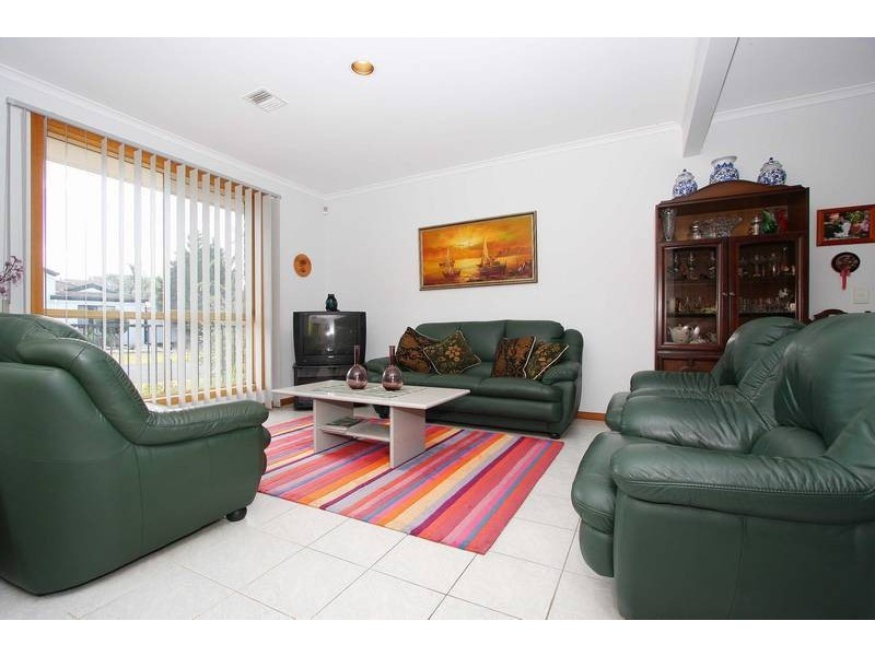 62 Saratoga Crescent, Keilor Downs VIC 3038