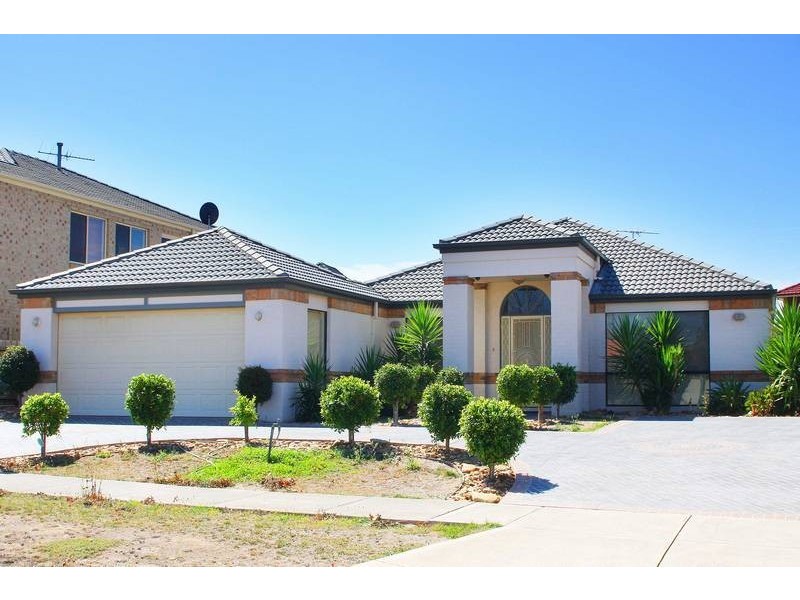 20 Palmerston Crescent, Taylors Lakes VIC 3038