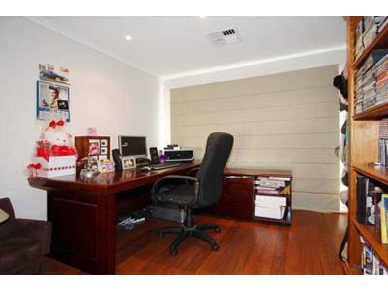 12 Delmar Court, Taylors Lakes VIC 3038