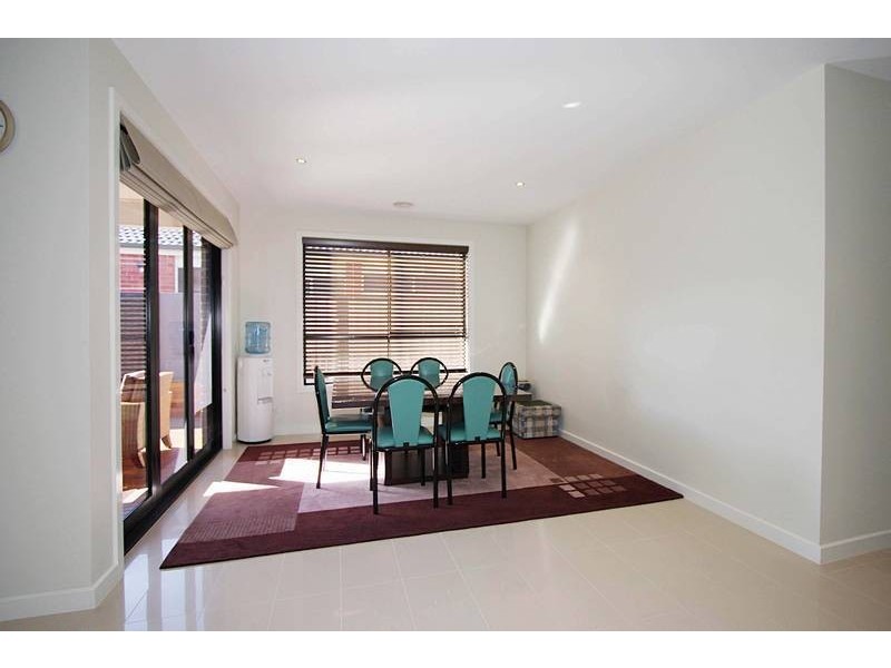 15 Chifley Circuit, Burnside VIC 3023