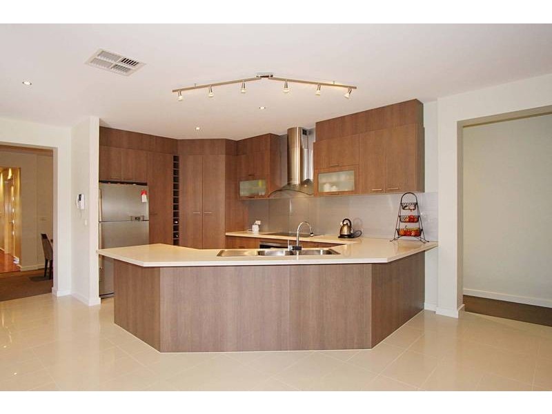 15 Chifley Circuit, Burnside VIC 3023