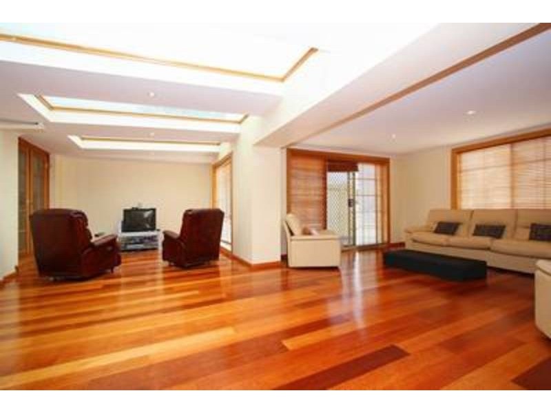 26 Parrakeet Court, Taylors Lakes VIC 3038