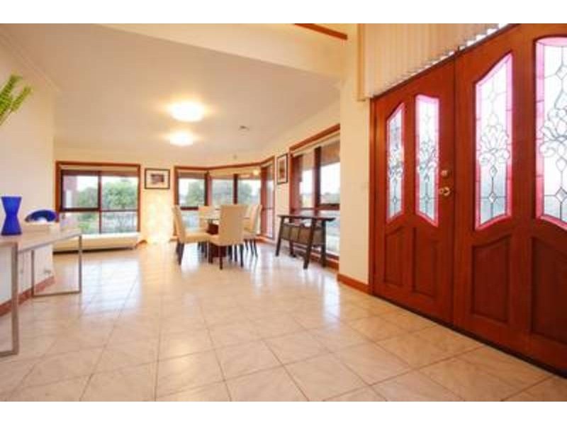 29 Morris Drive, Keilor Downs VIC 3038