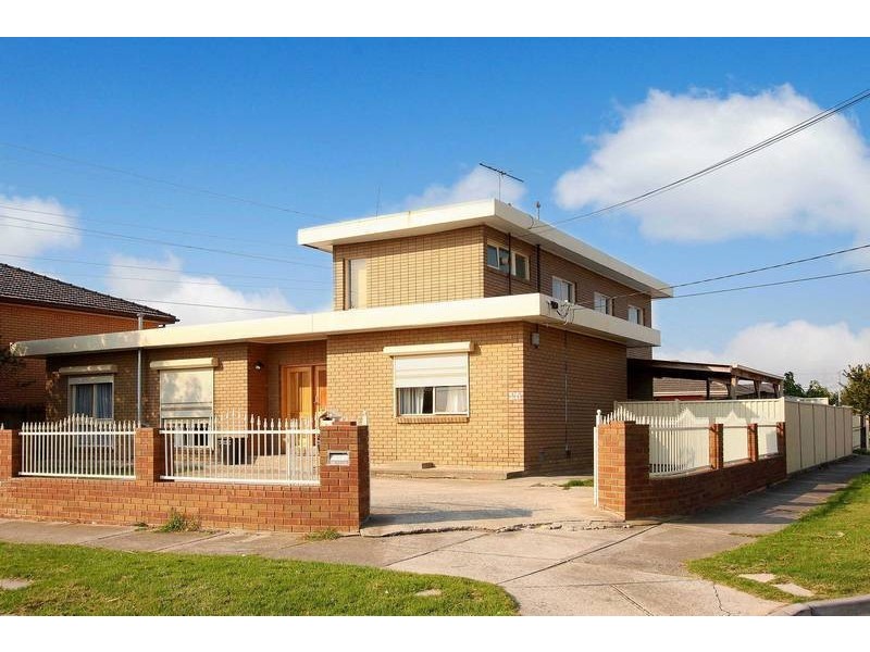 26 Stradbroke Drive, St Albans VIC 3021
