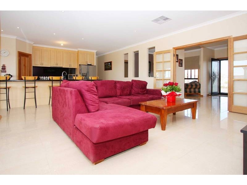 33 Speargrass Drive, Hillside VIC 3037