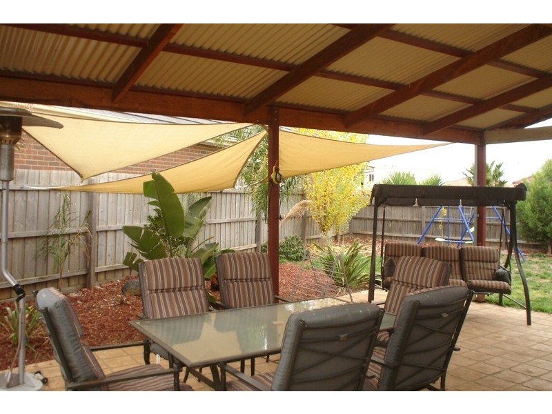 22 Thomson Way, Taylors Hill VIC 3037