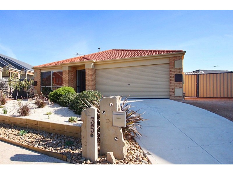 35 Nicholson Terrace, Taylors Hill VIC 3037