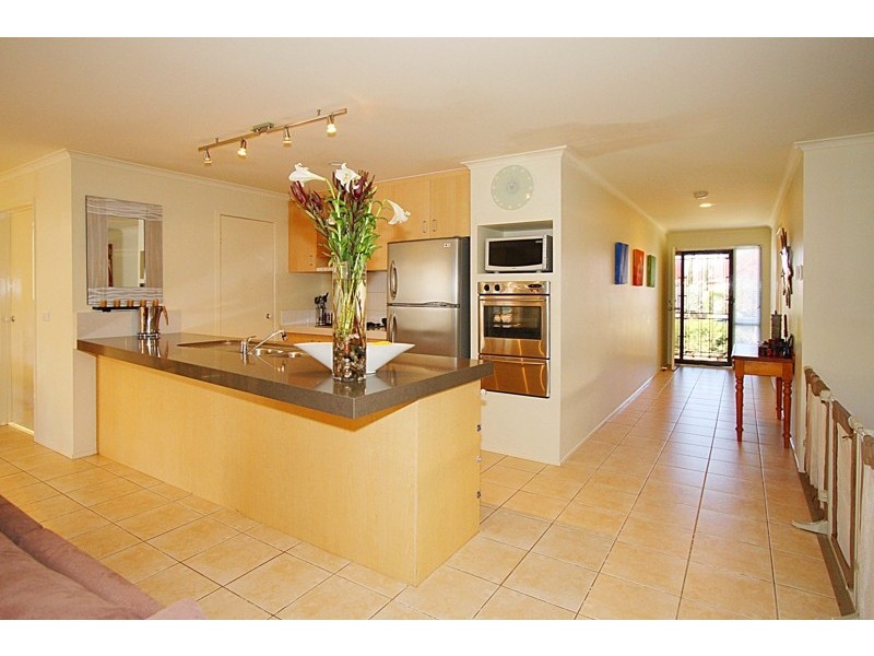 35 Nicholson Terrace, Taylors Hill VIC 3037