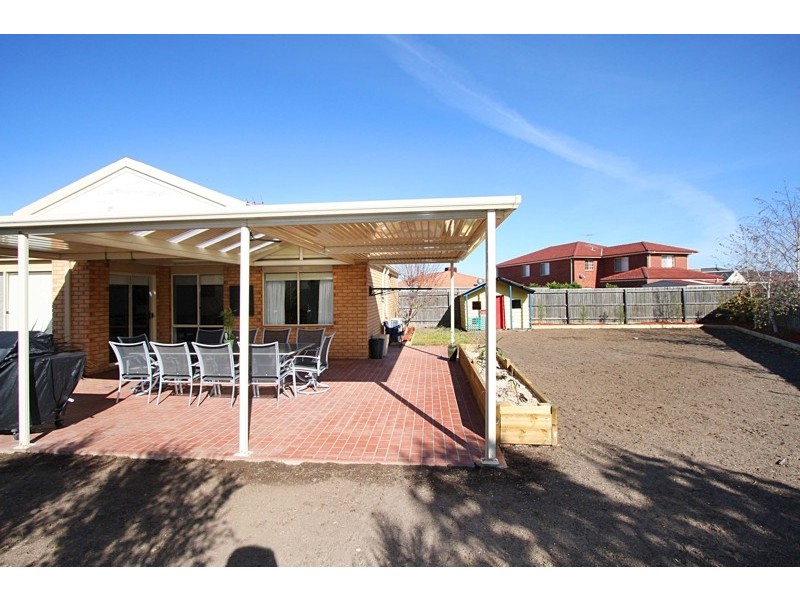 35 Nicholson Terrace, Taylors Hill VIC 3037