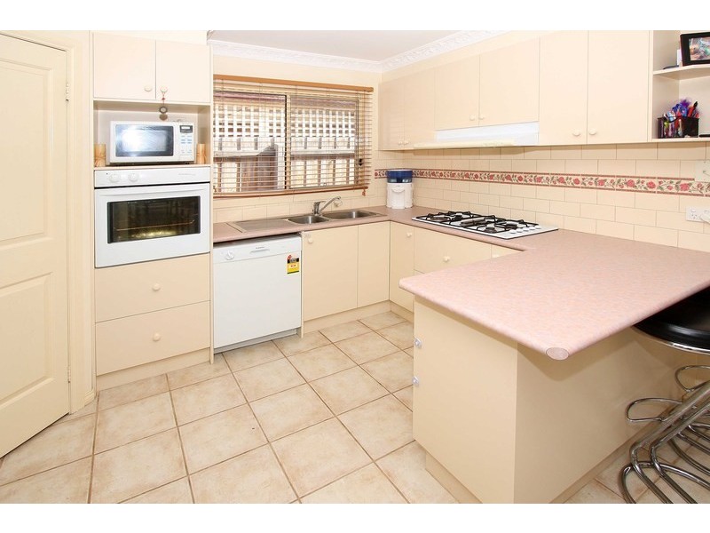 2 Vine Court, Hillside VIC 3037