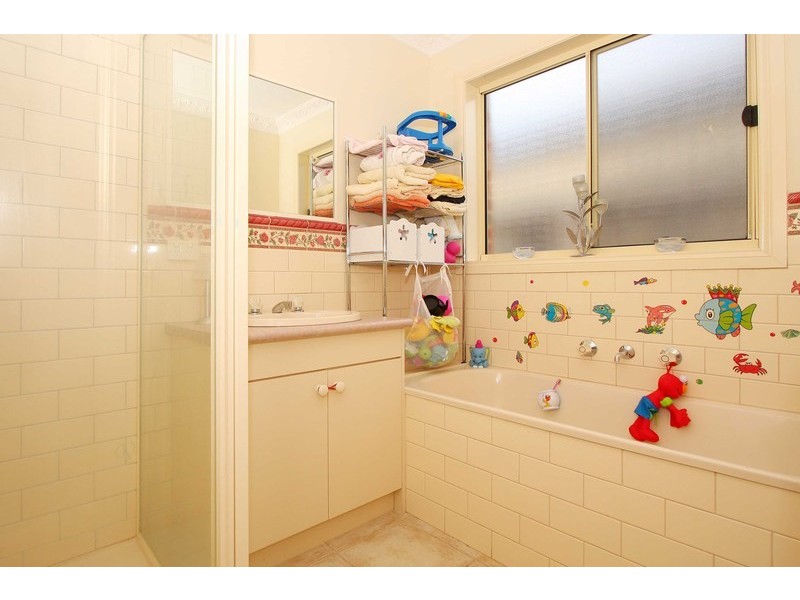 2 Vine Court, Hillside VIC 3037