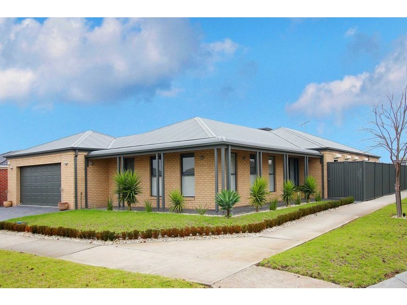 22 Colston Drive, Hillside VIC 3037