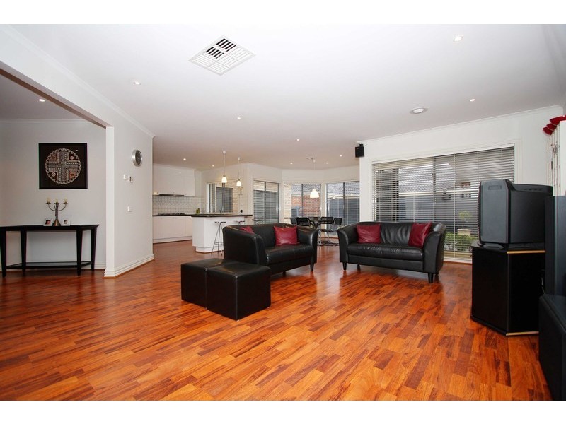 22 Colston Drive, Hillside VIC 3037