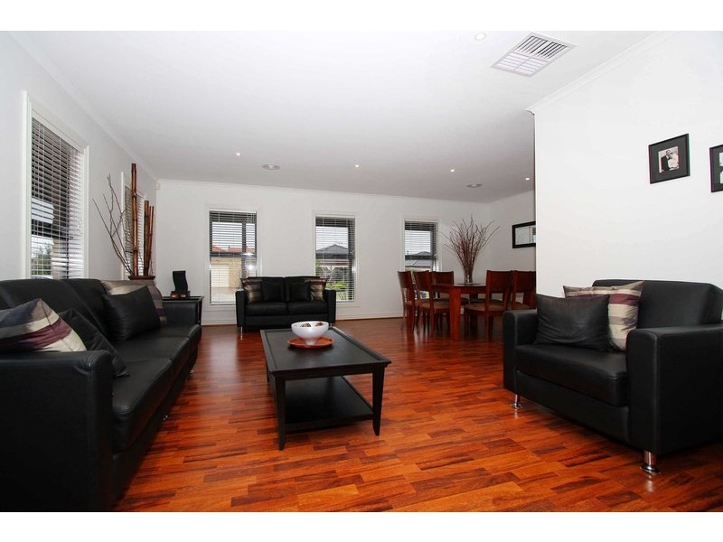 22 Colston Drive, Hillside VIC 3037