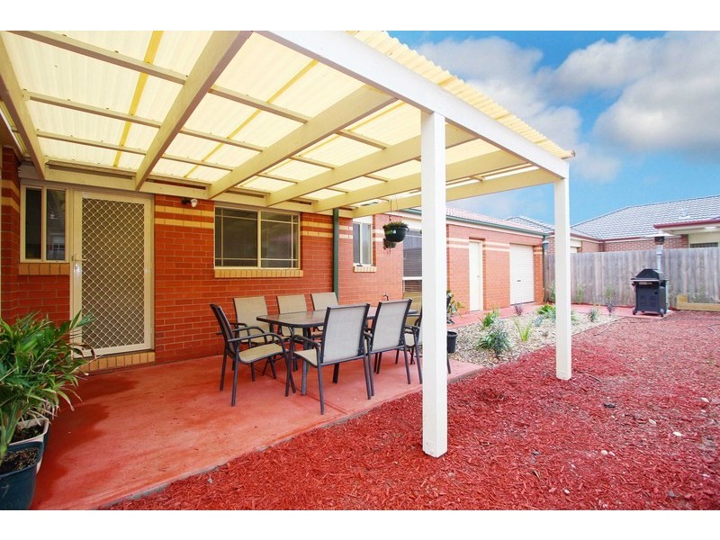 10 Jade Way, Hillside VIC 3037