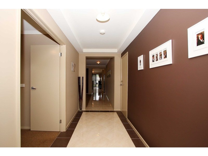 59 Wolviston Avenue, Hillside VIC 3037