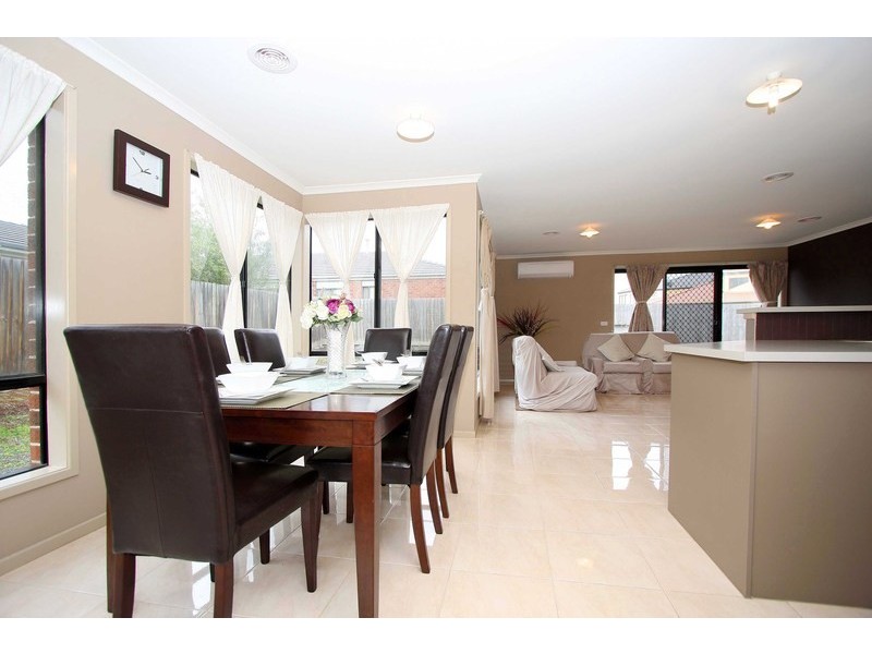 59 Wolviston Avenue, Hillside VIC 3037