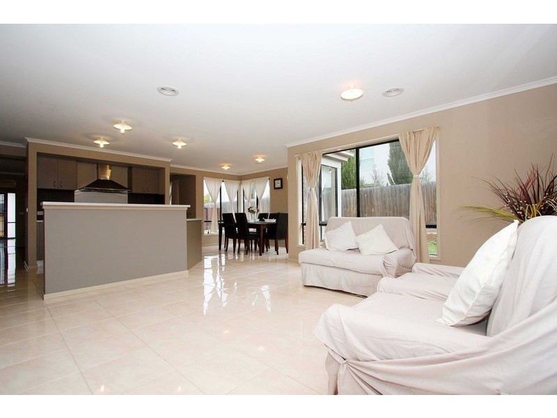 59 Wolviston Avenue, Hillside VIC 3037