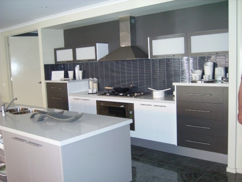 1466 Kiribilli Boulevard, Taylors Hill VIC 3037