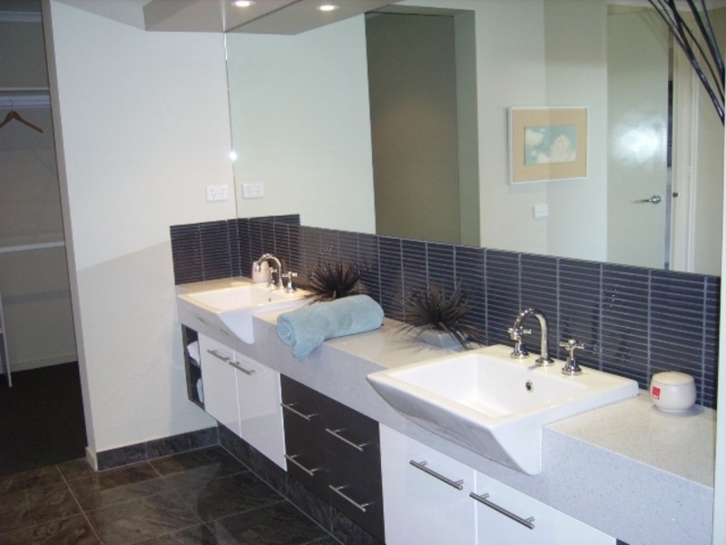 1466 Kiribilli Boulevard, Taylors Hill VIC 3037