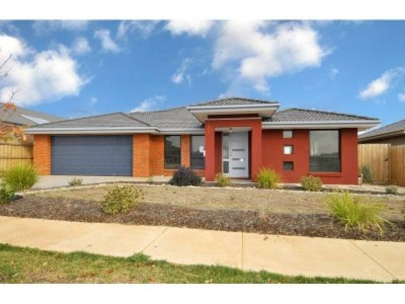 22 Kirribilli Boulevard, Taylors Hill VIC 3037