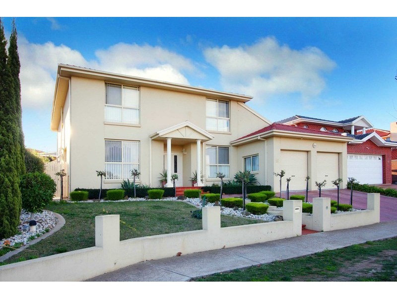 18 Whiteley Parade, Taylors Lakes VIC 3038