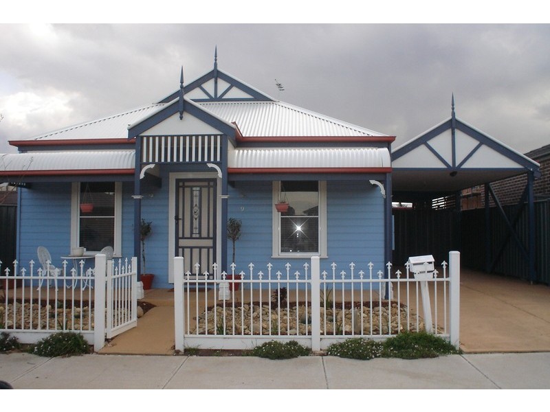 9 Dickerson Way, Caroline Springs VIC 3023