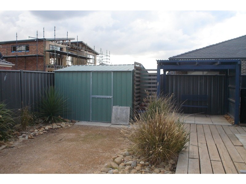 9 Dickerson Way, Caroline Springs VIC 3023