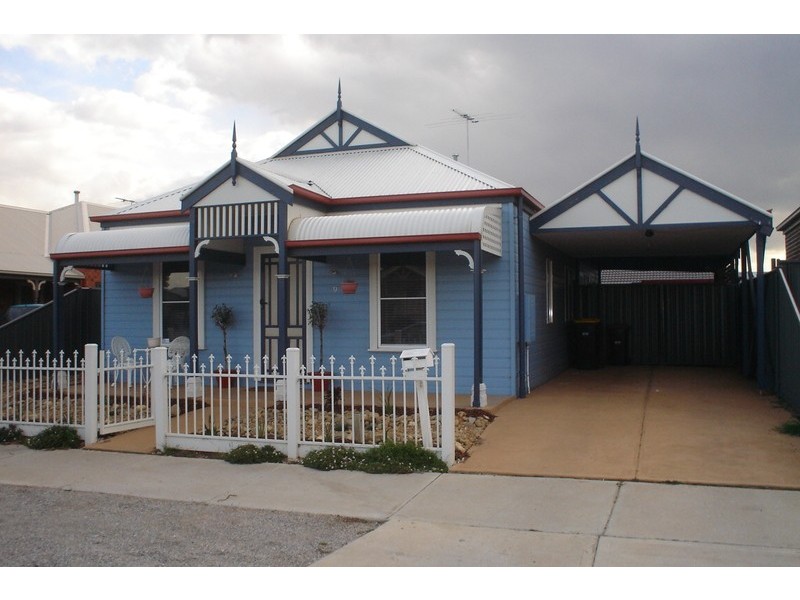 9 Dickerson Way, Caroline Springs VIC 3023