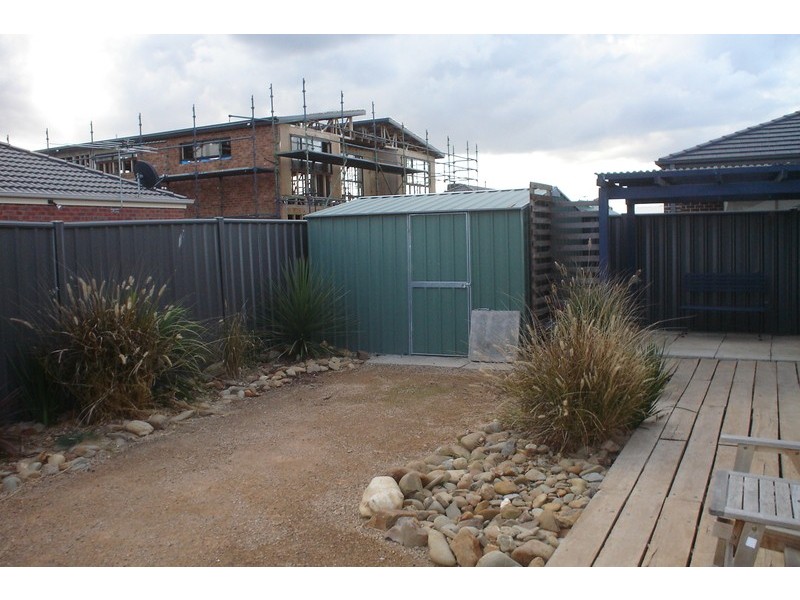 9 Dickerson Way, Caroline Springs VIC 3023