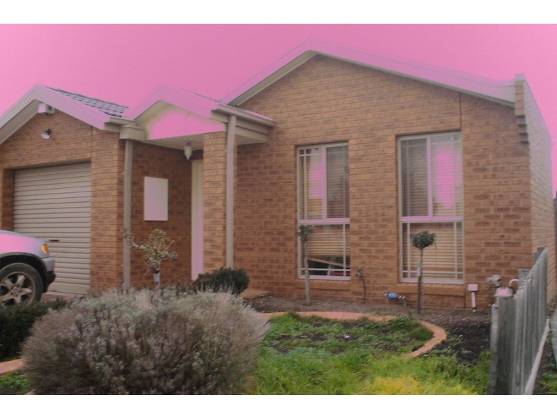 2/3 Carmel Court, Sydenham VIC 3037