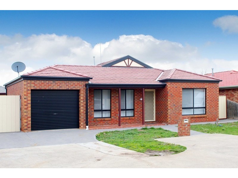 1 & 2/12 Marylou Court, Delahey VIC 3037
