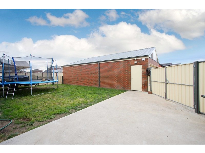 26 Rowlandson Place, Taylors Lakes VIC 3038