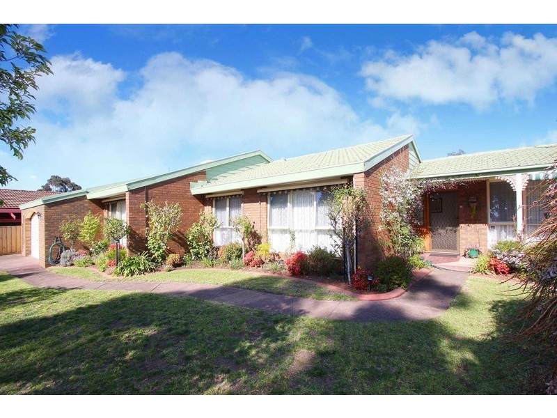 14 Angourie Crescent, Taylors Lakes VIC 3038