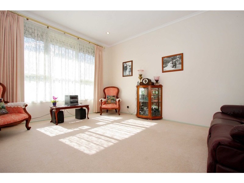 14 Angourie Crescent, Taylors Lakes VIC 3038