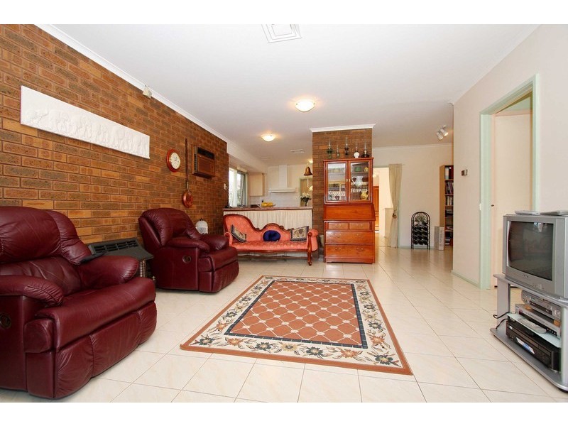 14 Angourie Crescent, Taylors Lakes VIC 3038