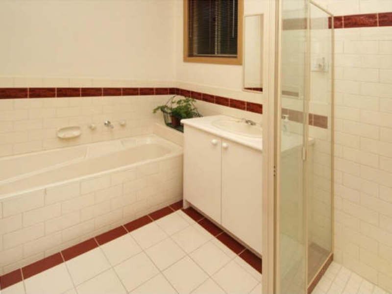 70 Lady Nelson Way, Taylors Lakes VIC 3038