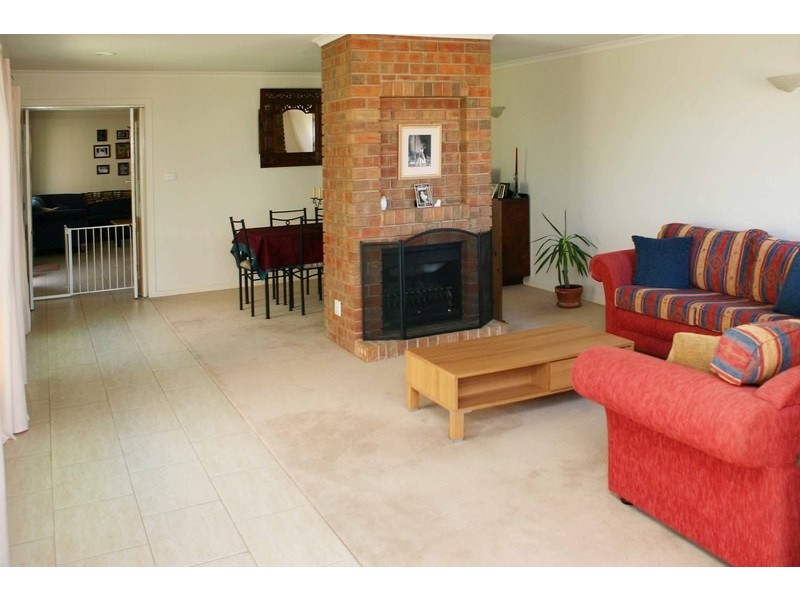 55 Panorama Drive, Hillside VIC 3037