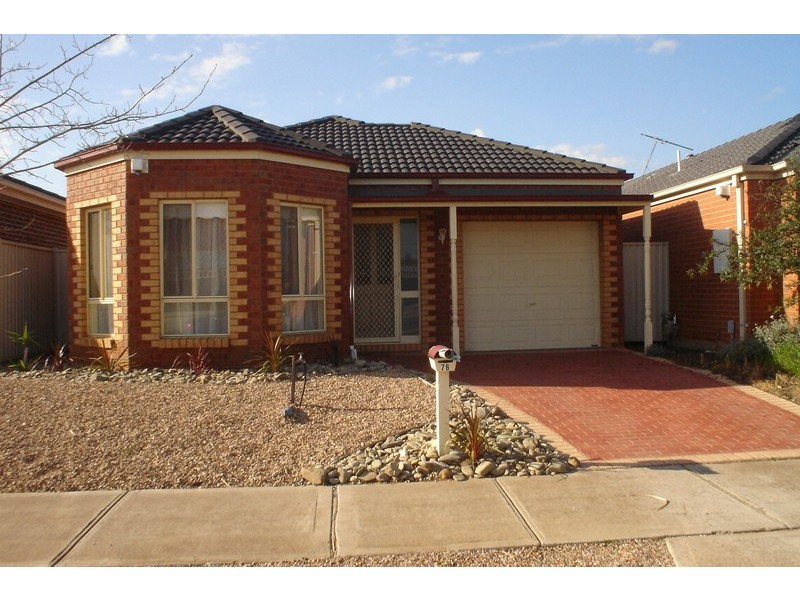 76 Clarendon Street, Caroline Springs VIC 3023