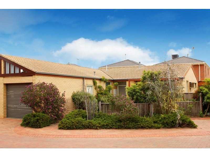 41/10 Village Avenue, Taylors Lakes VIC 3038