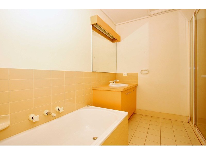 41/10 Village Avenue, Taylors Lakes VIC 3038