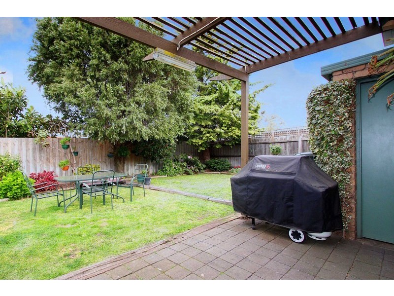 11 Robyn Avenue, St Albans VIC 3021
