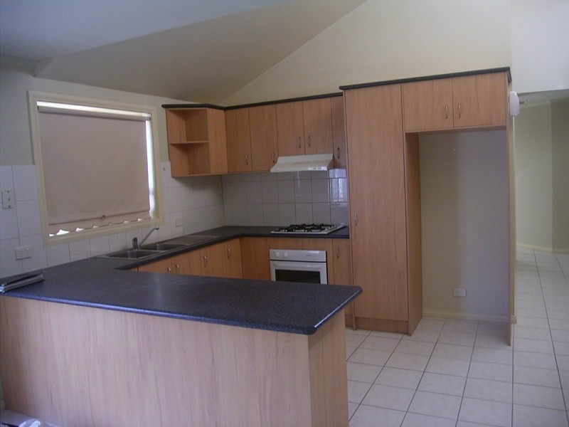 60 Chris Court, Hillside VIC 3037