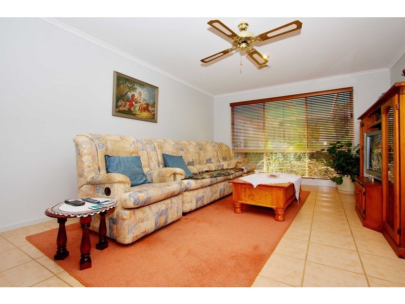 5 Sandalwood Avenue, Hillside VIC 3037