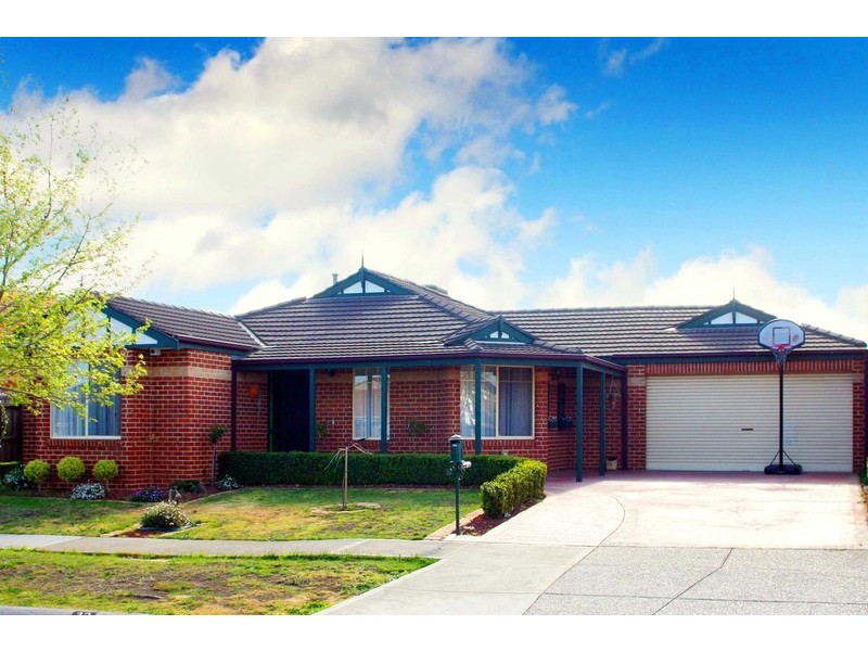 32 Pintail Crescent, Taylors Lakes VIC 3038