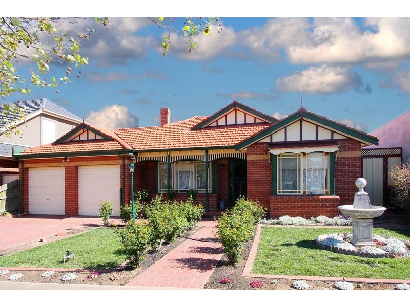 5 Royal Crescent, Hillside VIC 3037