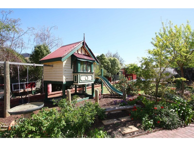 5 Royal Crescent, Hillside VIC 3037