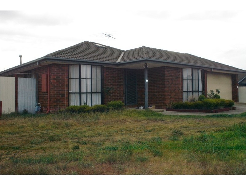 24 Hutzul Court, Delahey VIC 3037