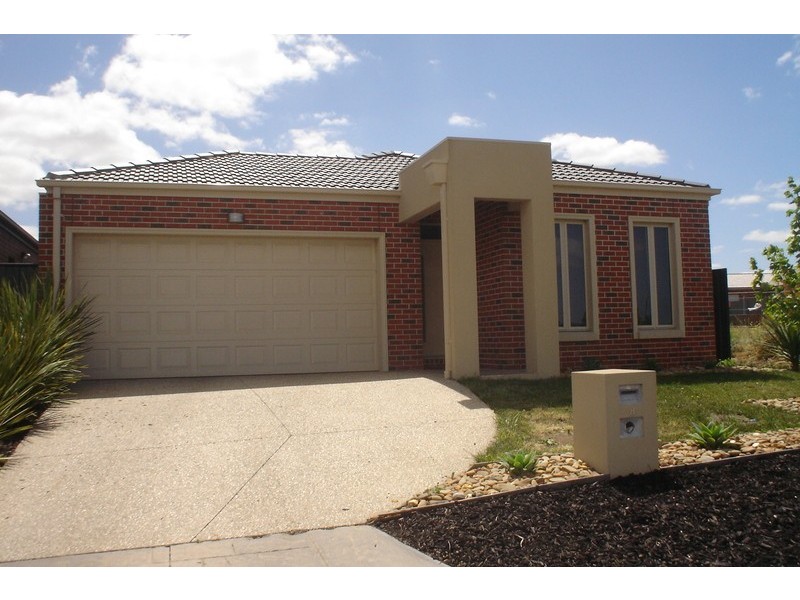 8 Penrose Mews, Hillside VIC 3037