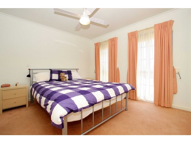 1/69 Delbridge Drive, Sydenham VIC 3037